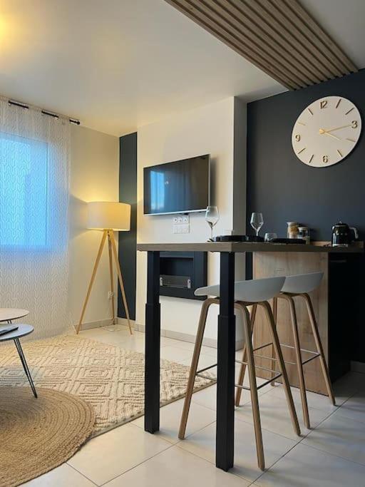 Petit Cocon En Hyper-Centre Apartment Reims Exterior photo